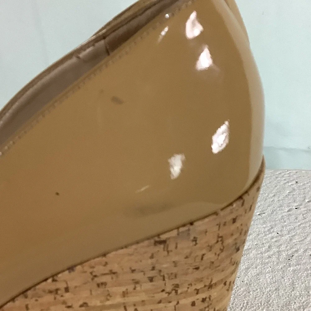 Via Spiga Tan Patent Leather Cork Wedge Peep Toe Pumps Nude Size 11M EUR 41